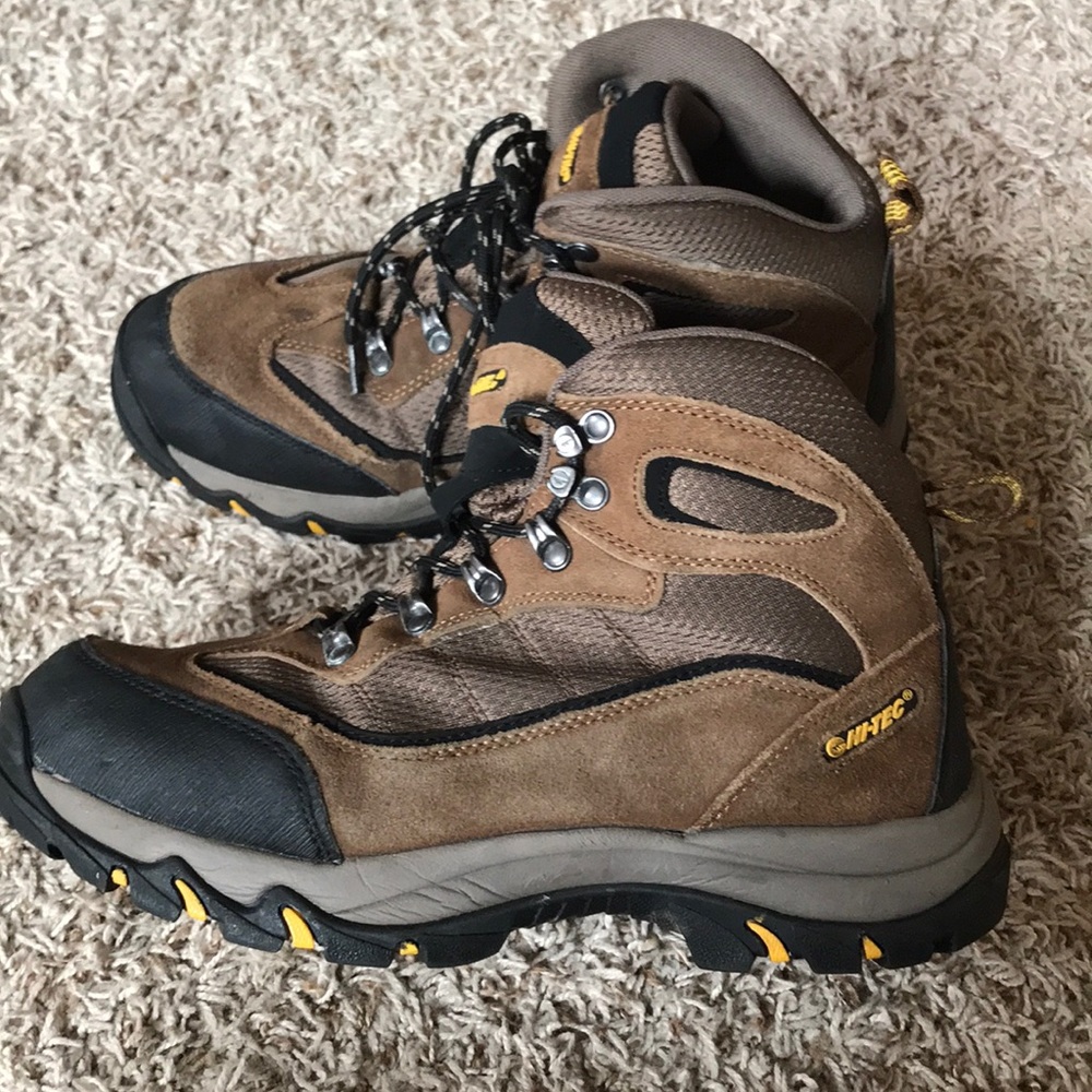 Hi-Tec Men's Skamania Mid Waterproof Hiking Boots